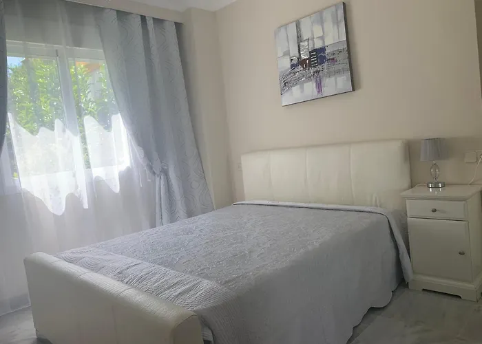 Dama De Noche Marbella